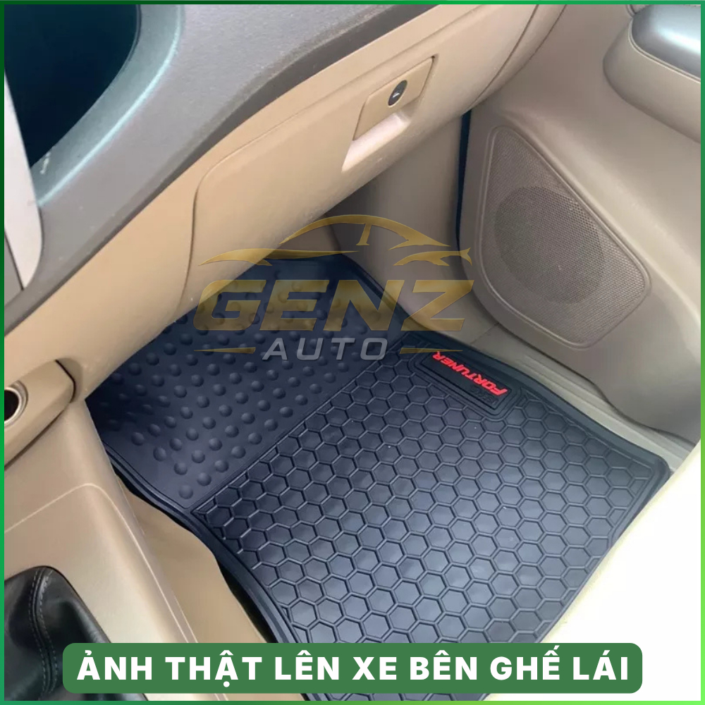 THẢM LÓT SÀN CAO SU xe Toyota Fortuner đời 2006 -> 2015 sàn chữ đỏ 3 hàng, cao su cúc không mùi, dễ vệ sinh lau rửa