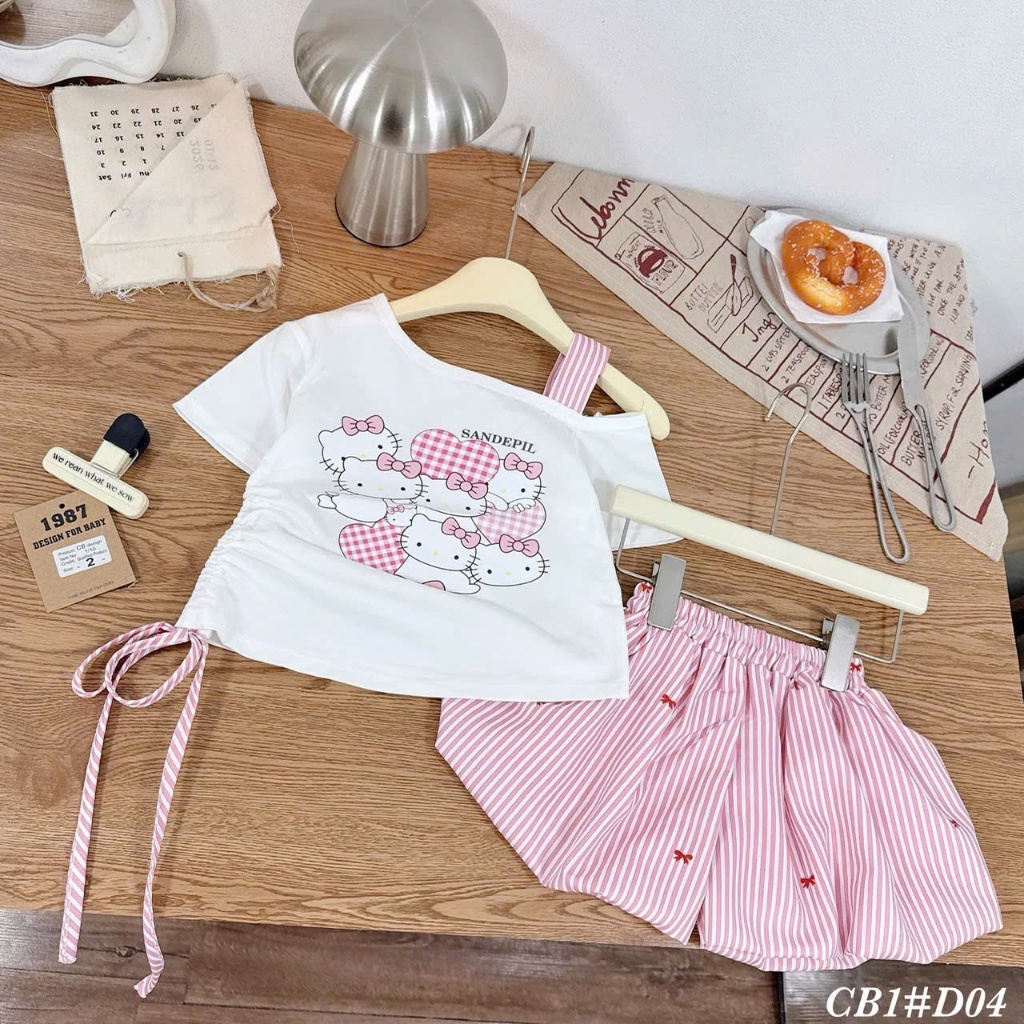 Đồ mặc nhà cho bé, set bé gái sành điệu, đồ bộ bé gái, áo lệch vai rút eo hình mèo mix quần bí kẻ nơ 10-30kg Hami Kids