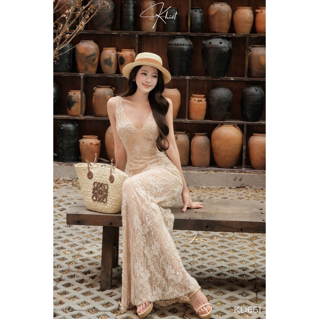 Đầm ren hoa dài dáng ôm cổ V phong cách dự tiệc quyến rũ KD661