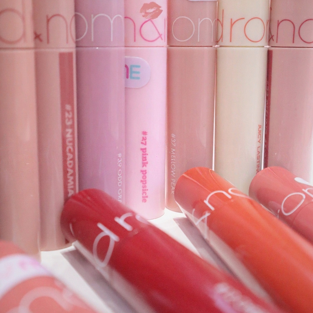Son Tint Bóng Romand Juicy Lasting Tint màu 23 Màu Đỏ Nâu Nude