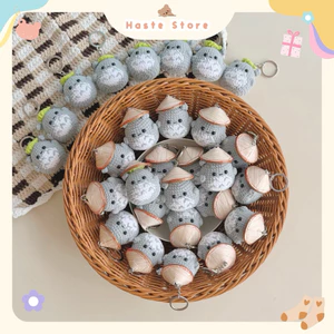 Móc Khoá Len Nhung Totoro Baby Đội Nón Lá Handmade Màu Xám Quà Tặng Dễ Thương Độc Đáo