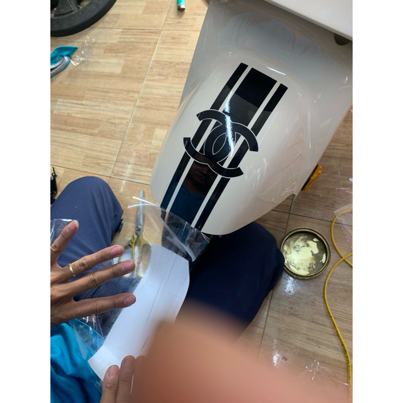 Tem dán xe điện K1, V1, VC, GR55 thời trang – decal trang trí xe máy điện chống nước cao cấp, không ảnh hưởng màu sơn xe