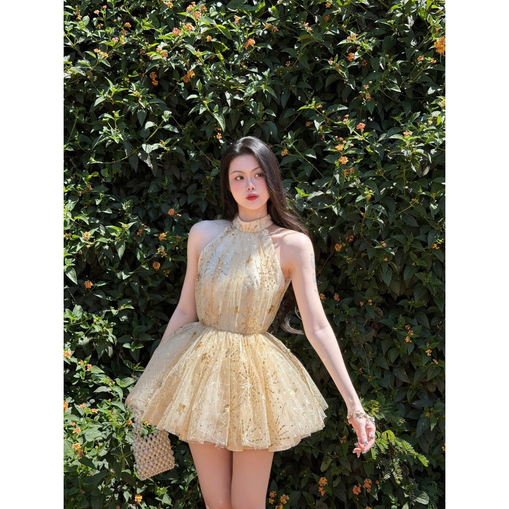 ZIMM STORE-Đầm cổ yếm  dáng ngắn xòe bồng bềnh chất lưới phủ kim tuyến lấp lánh