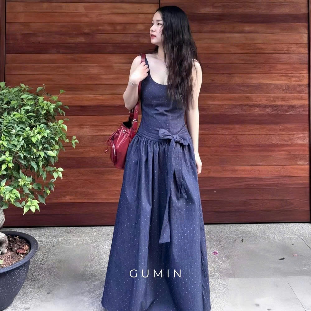 Váy bò chấm bi sát nách GUMIN thiết kế thắt nơ eo sang trọng, Đầm dài nữ vintage đi biển hẹn hò thanh lịch cao cấp