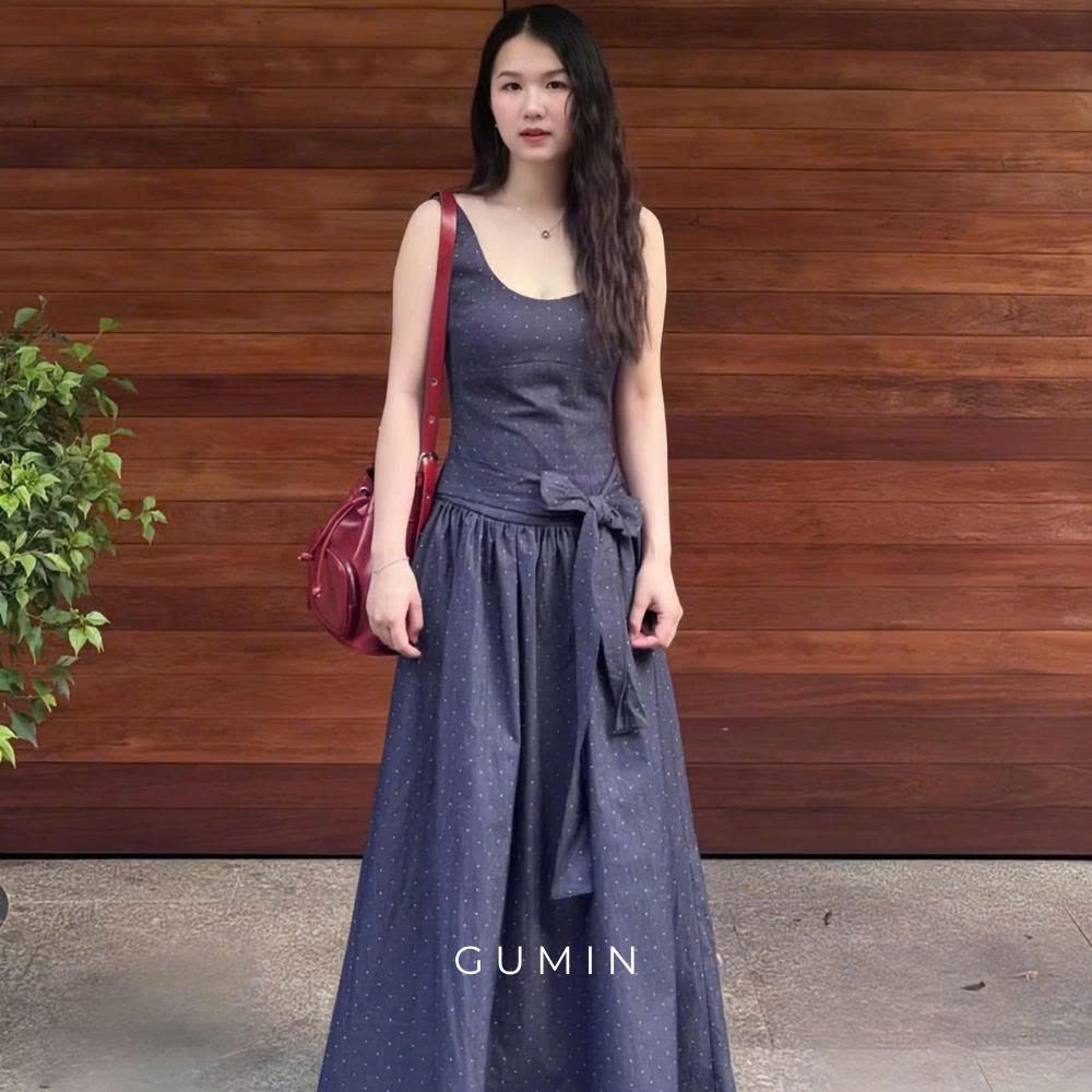 Váy bò chấm bi sát nách GUMIN thiết kế thắt nơ eo sang trọng, Đầm dài nữ vintage đi biển hẹn hò thanh lịch cao cấp