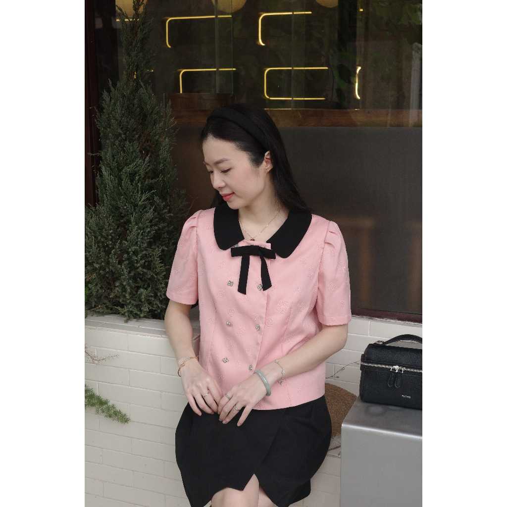 Áo Sơ Mi Công Sở Nữ Ngắn Tay Hoa Trà Cổ Đen Màu Chất Liệu Mềm Mại SM2645 - Màu Hồng/Ghi Xám