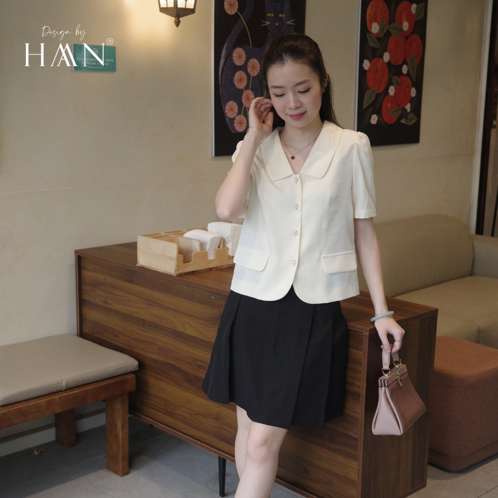 Áo Sơ Mi Công Sở Nữ Họa Tiết Hoa Trà Màu Kem Dịu Dàng Nhã Nhặn HAAN Design SM2651
