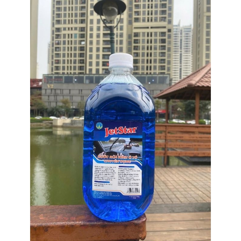 Nước Rửa Kính Ô Tô 1 Can 2L Jetstar – Chống Bám Nước, Hương Thơm Dễ Chịu, Phù Hợp Mọi Dòng Xe