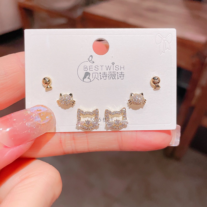 V.I.T Accessories | Set bông tai mèo đính đá 6 chiếc (1 màu)