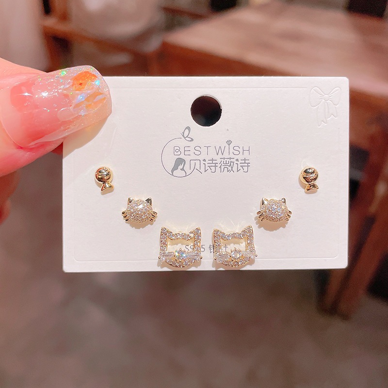 V.I.T Accessories | Set bông tai mèo đính đá 6 chiếc (1 màu)