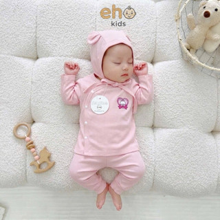 Eho Kids giới thiệu set đồ 3 chi tiết cho bé yêu: quần cạp cao và mũ đội đầu cùng tông màu.