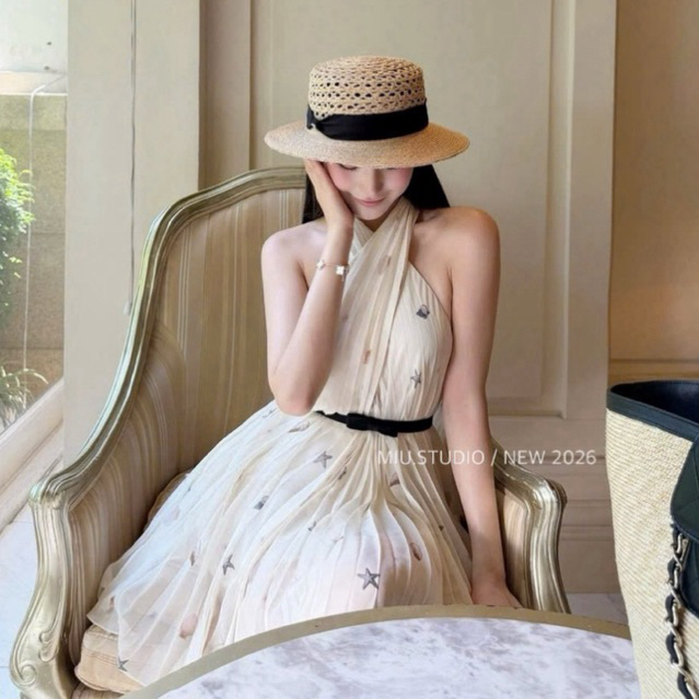 MIU.STUDIO •Đầm voan tơ in hoạ tiết sao nhí kèm đai thắt eo sang chảnh ,Váy thiết kế cổ yếm vạt chéo phối dập ly cao cấp