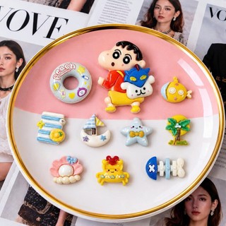 [ĐỘC QUYỀN]  Set Charm Shin Cậu Bé Bút Chì Du Lịch Biển Hè Dễ Thương Kèm Sao Biển Cua Vàng Vỏ Sò Thuyền Buồm Cây Dừa