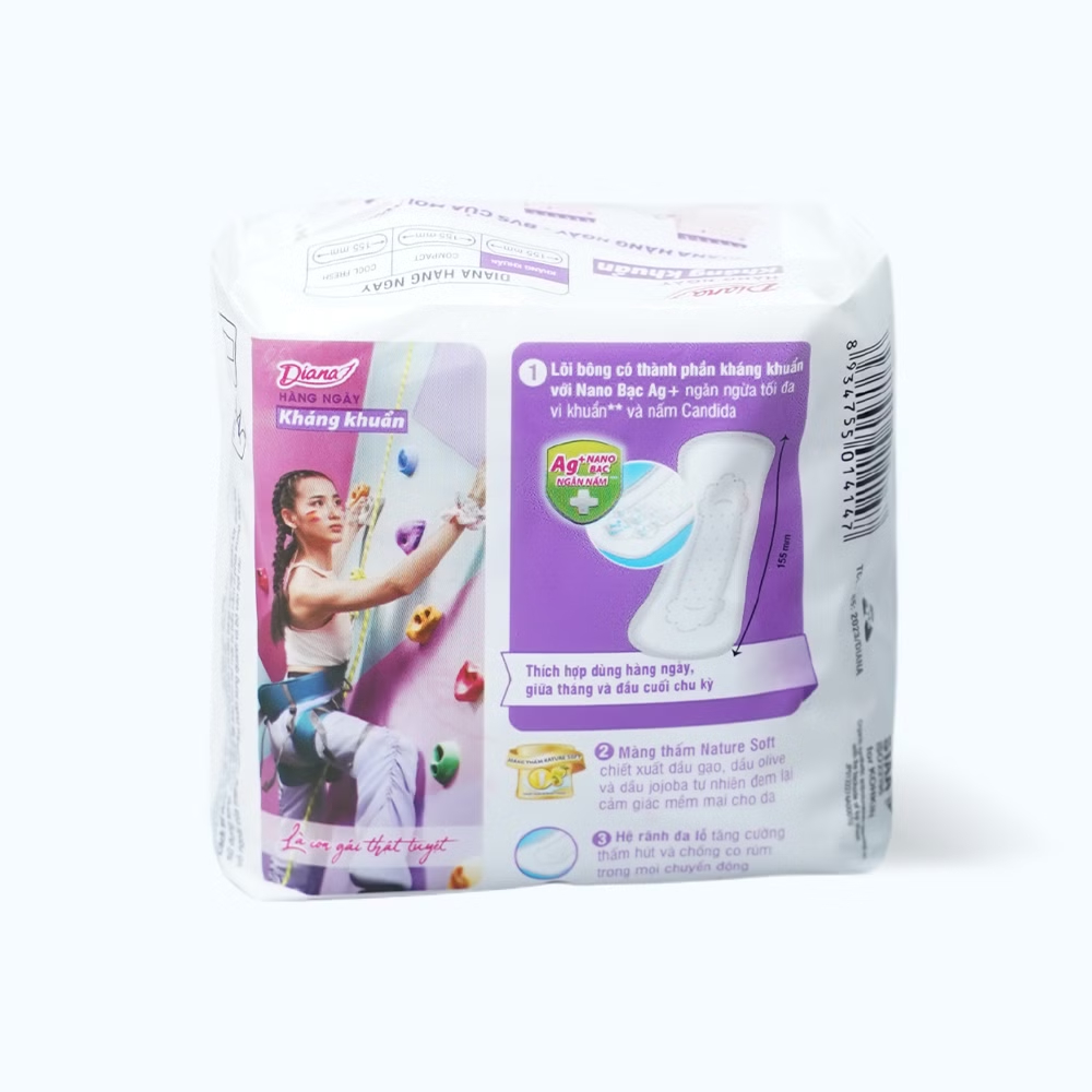 Băng vệ sinh Diana Sensi hàng ngày kháng khuẩn 8 miếng/gói