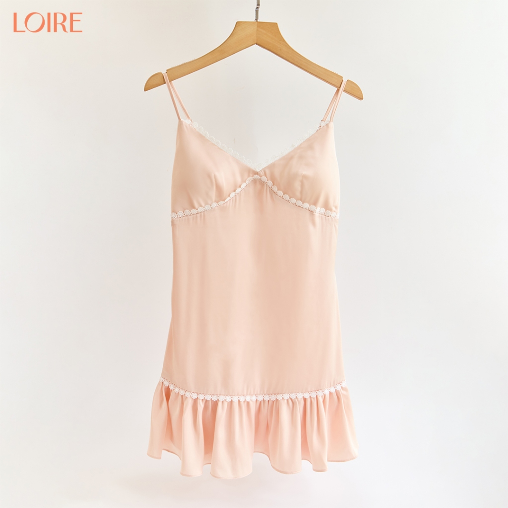 Váy Ngủ Loirechic FDMN260376 Có Mút Chất Lụa Mềm Mát Điểm Ren a Nhấn