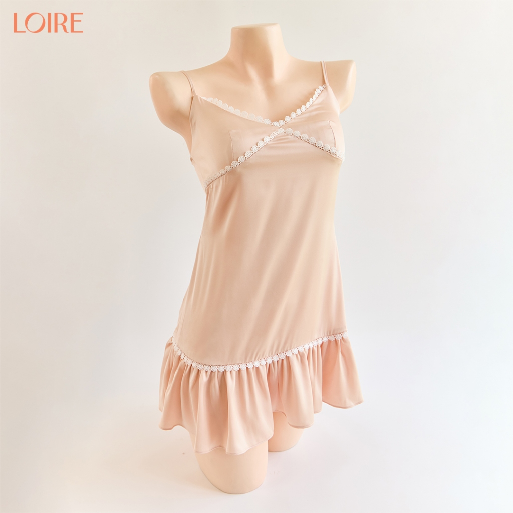 Váy Ngủ Loirechic FDMN260376 Có Mút Chất Lụa Mềm Mát Điểm Ren a Nhấn