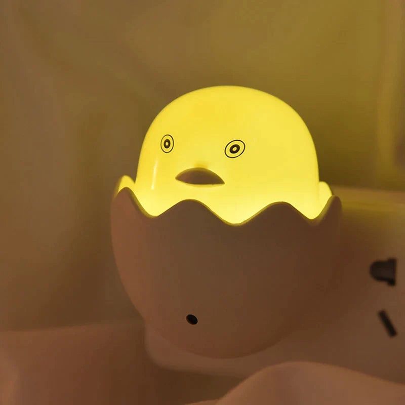 Đèn ngủ LED, đèn ngủ mini gà con cảm biến ánh sáng cắm điện cho bé