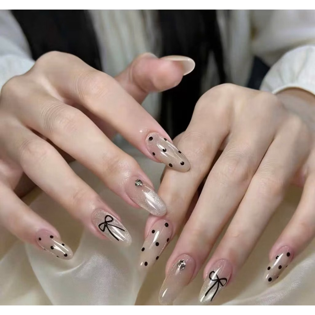 nail box xinh ( kèm keo và dũa )