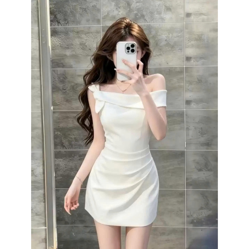 [Élan Sweet] Váy Trắng Dự Tiệc Thiết Kế Lệch Vai - Váy Ngắn Ôm Body Nhún Eo Xếp Ly