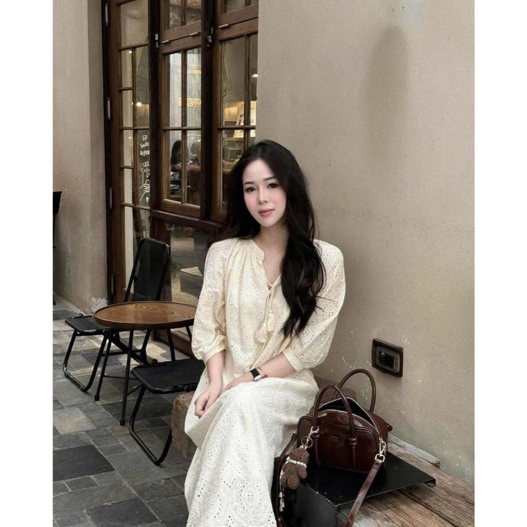 Váy Suông Thô Đục Lỗ Dáng Dài Cổ Chữ V Buộc Dây, Đầm Thêu Ren Boho Tiểu Thư Tay Bồng Đi Biển Cafe - CHAMIE STUDIO