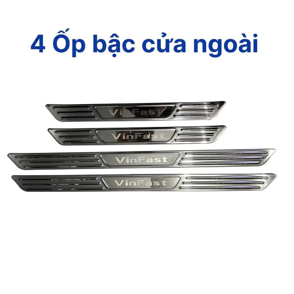 Ốp bậc cửa, nẹp bước chân xe Vinfast Limo green / VF MPV7 (CHỮ VINFAST) vân Titan hàng cao cấp