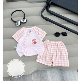 Bộ Sơ Sinh Cộc Tay Vạt Chéo Mềm Mịn, Không Gây Kích Ứng Cho Bé Thoáng Mát Màu Xinh Cho Bé 3-9 Kg - SS14
