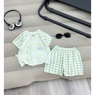 Bộ Sơ Sinh Cộc Tay Vạt Chéo Mềm Mịn, Không Gây Kích Ứng Cho Bé Thoáng Mát Màu Xinh Cho Bé 3-9 Kg - SS14