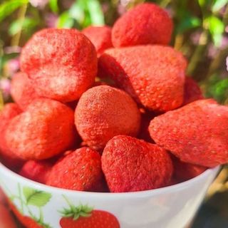 200G DÂU TÂY SẤY THĂNG HOA, DÂU TÂY SẤY GIÒN, XỐP, NGỌT NHẸ, CHUA TỰ NHIÊN, THƠM DÂU