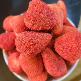 200G DÂU TÂY SẤY THĂNG HOA, DÂU TÂY SẤY GIÒN, XỐP, NGỌT NHẸ, CHUA TỰ NHIÊN, THƠM DÂU