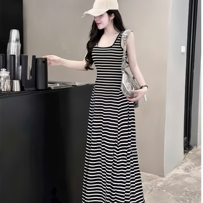 Đầm sọc maxi 2 dây bản to xòe ,chất thun gân thời trang