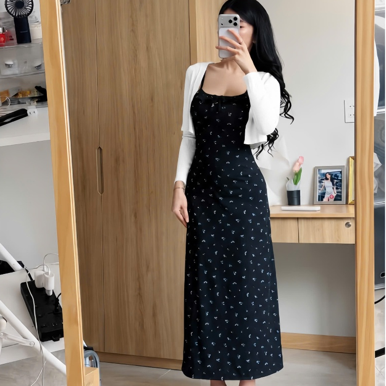 Đầm 2 dây in hoa dáng dài ,cổ viền bèo đính nơ có mút chất thun gân phối khoác thun Ladong