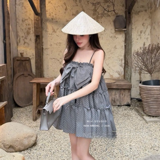 MIU.STUDIO• Váy 2 dây châm bi dáng babydoll xoè tầng phối nơ sang chảnh ,Đầm nữ bánh bèo dáng rộng phối bèo tầng cao cấp