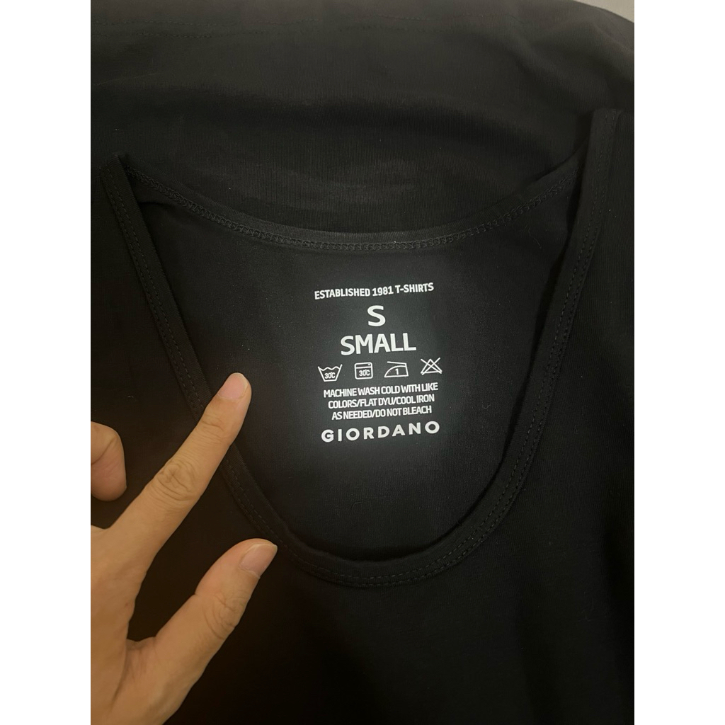 Áo ba lỗ tank top Giordano Cotton xuất dư