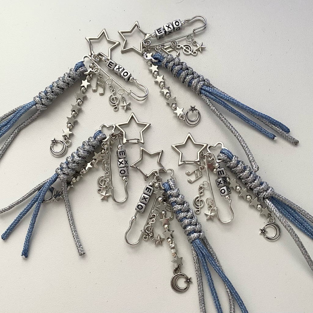 Charmbag / Keychain / Móc khoá thắt dây  – Custom tên riêng (ghi chú màu dây mix + chữ tối đa 5 ký tự)