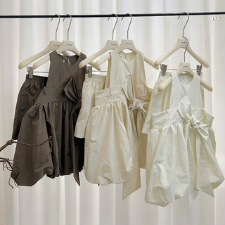 Set Bộ Đồ Nữ Gió Nhăn Áo Sát Nách Gấu Phồng Dây Nơ To Nổi Cổ Tròn Mix Quần Sooc Đùi