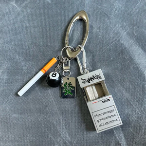 Keychain quần móc khoá phụ kiện , phối đồ thời trang phong cách