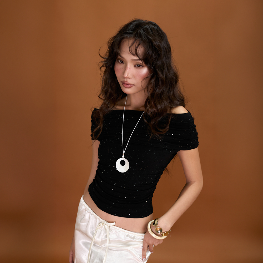 Áo thun trễ vai đính đá lấp lánh Kirxi Miều Est.2013 dáng ôm body đi chơi tiệc cá tính thời trang nữ