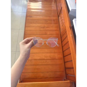 gọng mèo dáng dễ đeo