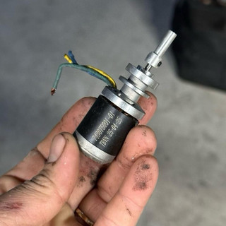 Mô Tơ Thổi Lá 4800KV Mini