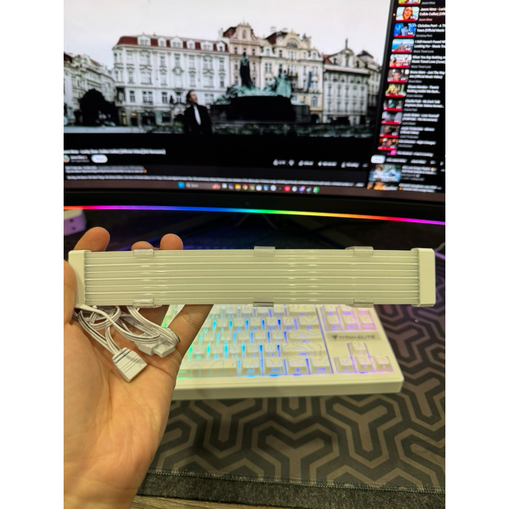 ThamMyVienPc-Cover Led Argb Có Chia Tia