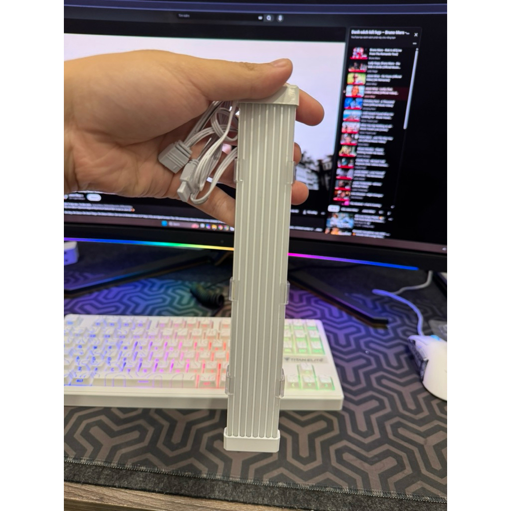 ThamMyVienPc-Cover Led Argb Có Chia Tia