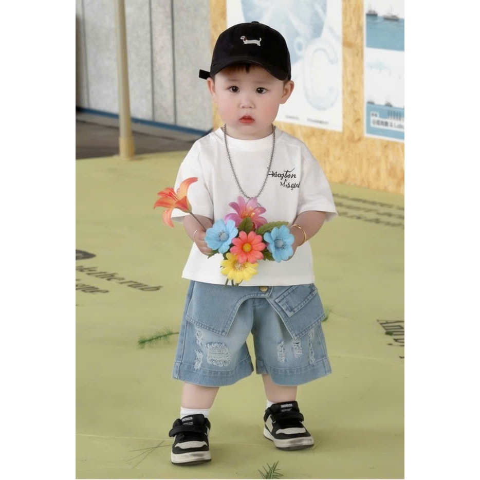 Set Bộ Bé Trai Cá Tính – Áo Thun(vải cottong) và Quần Short Jean Ống Rộng,(từ10 đên 30kg,(từ 1 đên 12 tuôi)