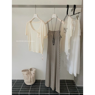 𝐩𝐡𝐢𝐞𝐧 𝐘𝐉𝐈𝐀 | 9123 Set Váy 2 Dây Kẻ Dáng Dài Mix Phông Giấy Trễ Vai