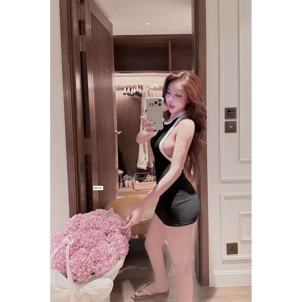Body ngắn hở lưng   Kẻ  sm Đen  sm
