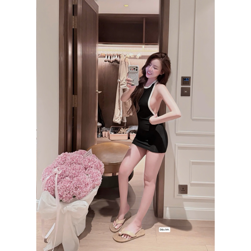 Body ngắn hở lưng   Kẻ  sm Đen  sm