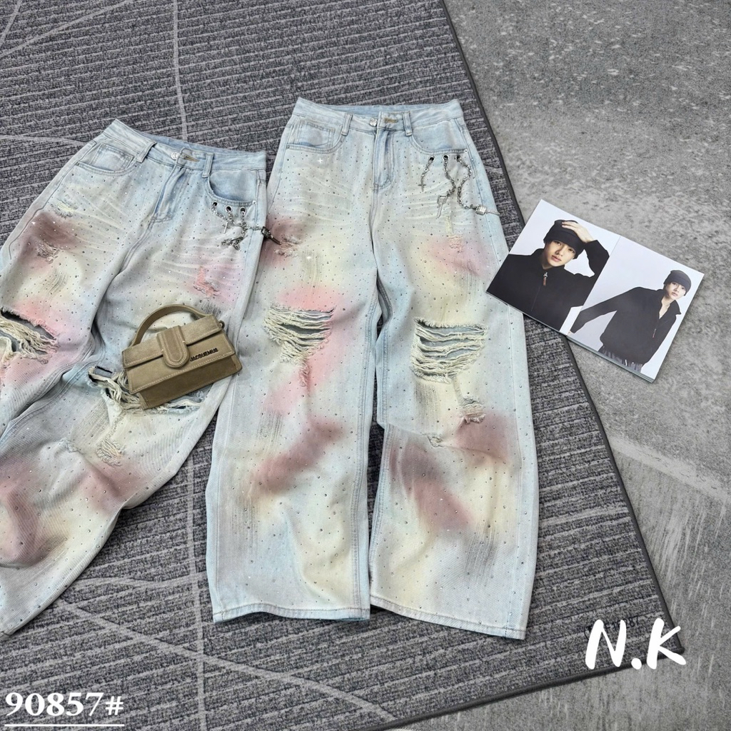 📍Quần Jeans xuông loang hồng charm khóa miu miu đính đá đẹp xuất sắc hottrend QC hotrend loại 1 e về hàng ‼️