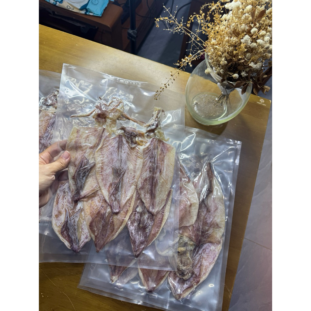 Mực câu loại 1 Size 25con/kg | 1 túi 6 con (to, ngon, dày cơm)