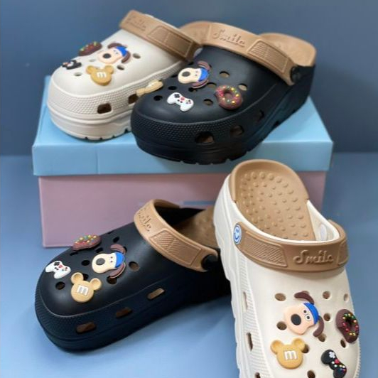Sục Bánh Mì Cao 5cm, Sục Quai Hậu Chống Trơn Trượt Đế Cao Tôn Dáng Trẻ Trung Tặng Kèm Sticker Dễ Thương
