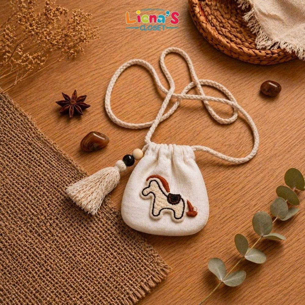 Túi Tỏi Đeo Cổ Hình Ngựa Cho Bé Vải Nỉ 2 Lớp Kèm Tua Rua Túi Đeo Chéo Mini Dễ Thương Bé Gái Bé Trai