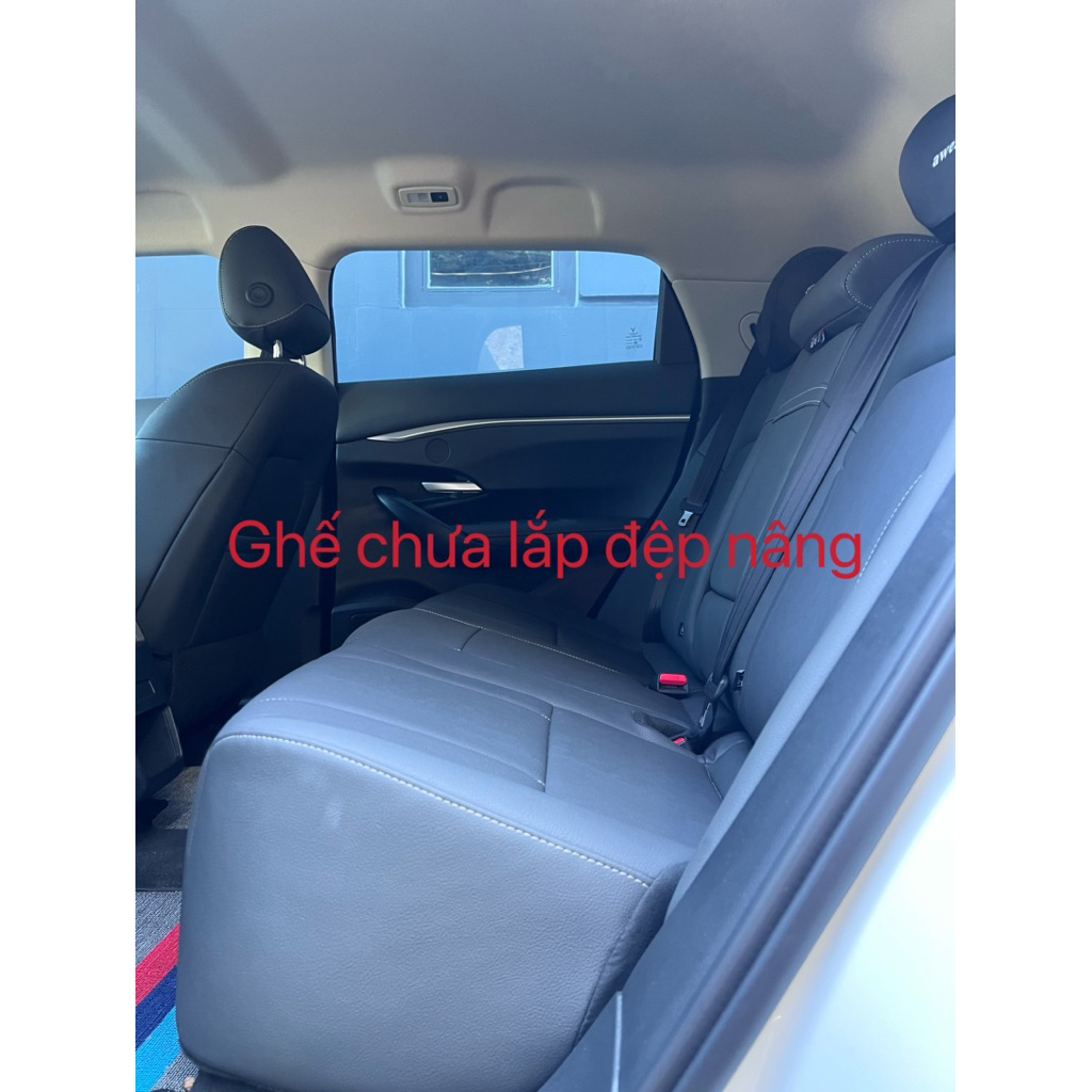 đệm nâng ghế sau xe vf7